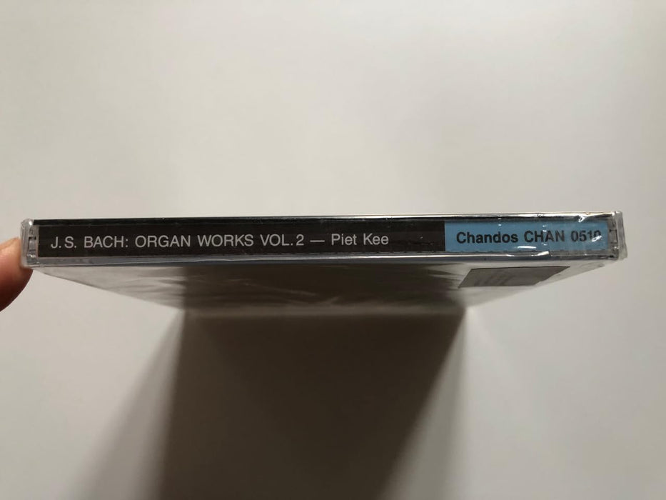 https://m.media-amazon.com/images/I/51UCQkYmpUL.jpg
