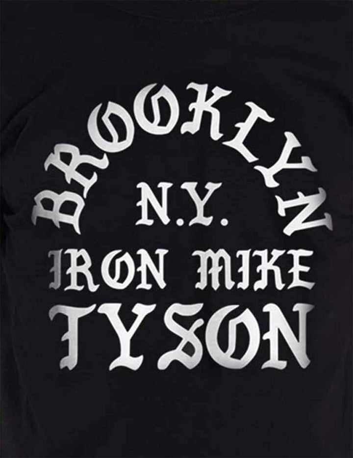 Mike Tyson: Old English Text (T-Shirt Unisex Tg. M);