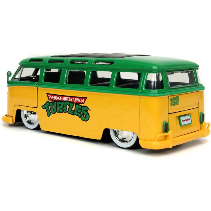 Teenage Mutant Ninja Turtles: Jada Toys - 1:24 1962 Vw Bus W/ Tmnt Leo;