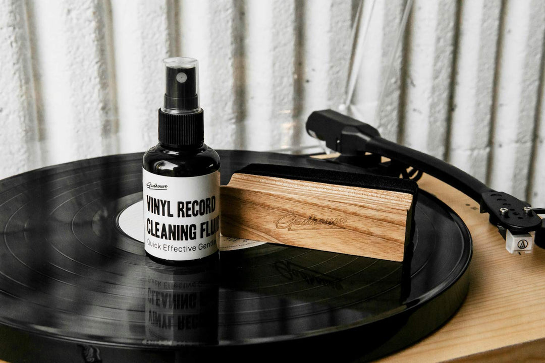 Gadhouse: Vinyl Cleaner Set (Spazzolina Legno-Velluto + 50Ml Spray Liquido Anti Statico);