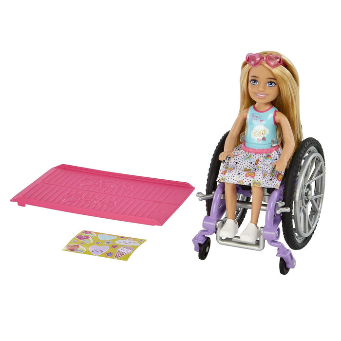 Barbie: Mattel - Family - Chelsea Sedia A Rotelle;