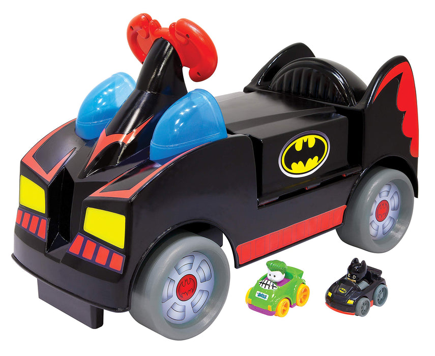 Dc Comics: Jakks - Batman Wheelies Ride On (Macchina Giocattolo);