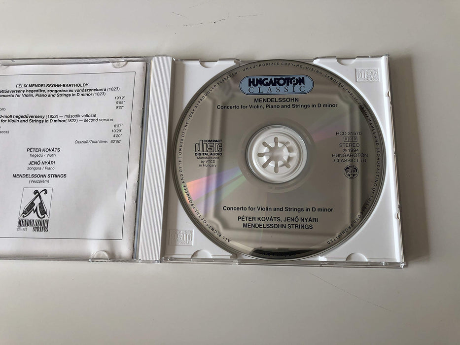 https://m.media-amazon.com/images/I/81L+g0d4n2L.jpg