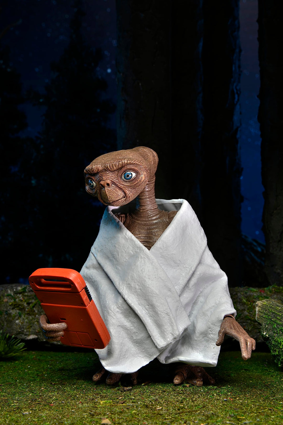 E.T. The Extra-Terrestrial: Neca - 40Th Anniversary Et Ult 7In Af;