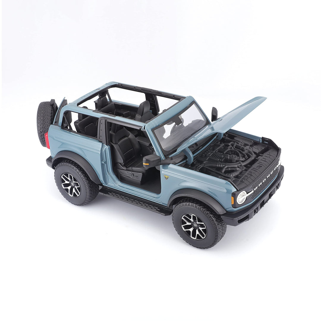 Maisto: 2021 Ford Bronco Badlands 1:18;