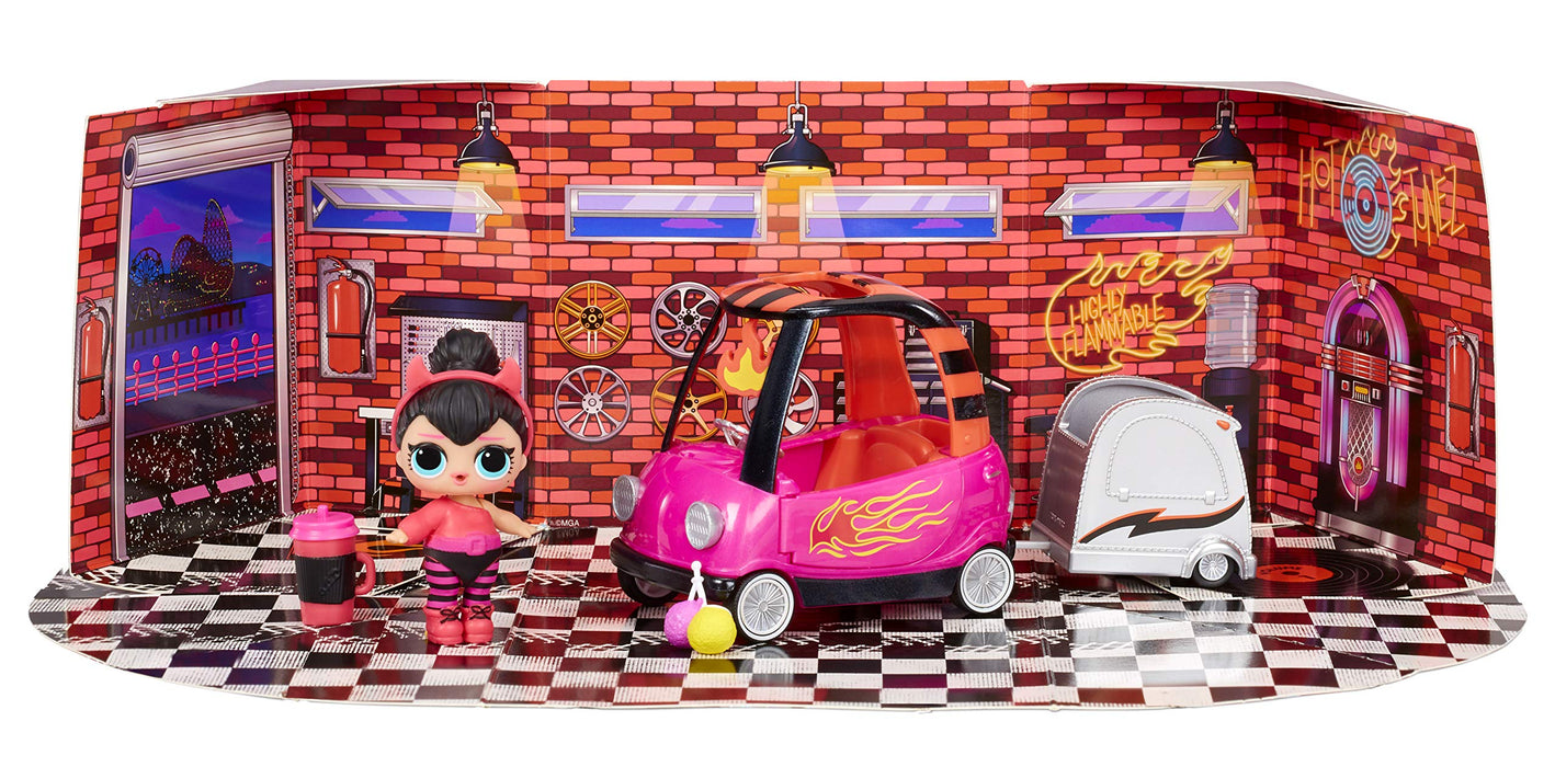 L.O.L. Surprise: Furniture With Doll Style 1;